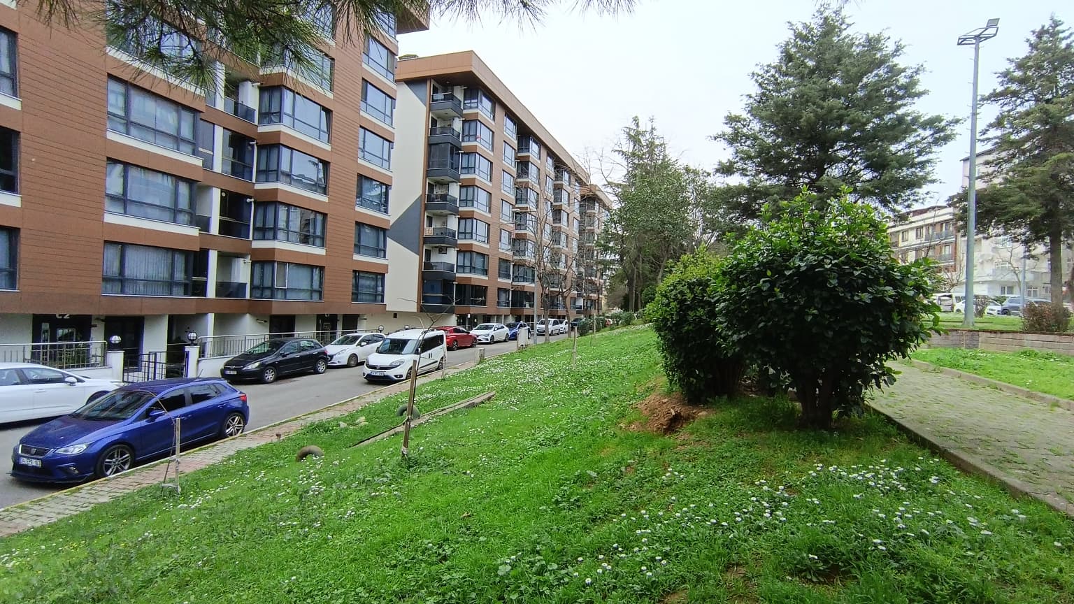 Ataşehir Benna Park Sitesi Satılık 4+1 Bahçe Kullanımlı Dublex